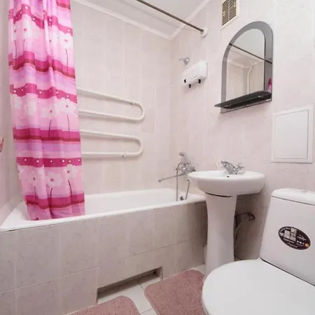 центр,1к м.кловская Apartment